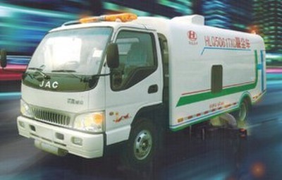 中國首款專利智能產品 聚塵王多功能吸塵車，開啟環衛新篇章
